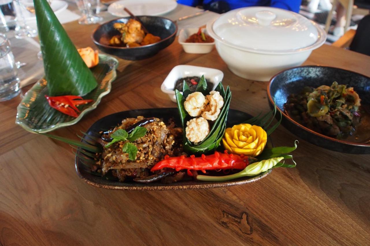 The Teak Hotel Mae Sot Esterno foto